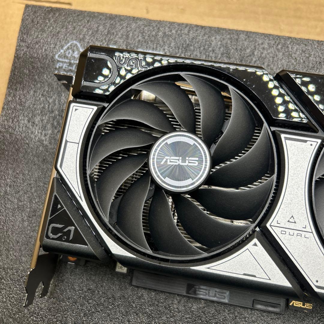 グラフィックボード・グラボ・ビデオカード ASUS DUAL GEFORCE RTX 5060