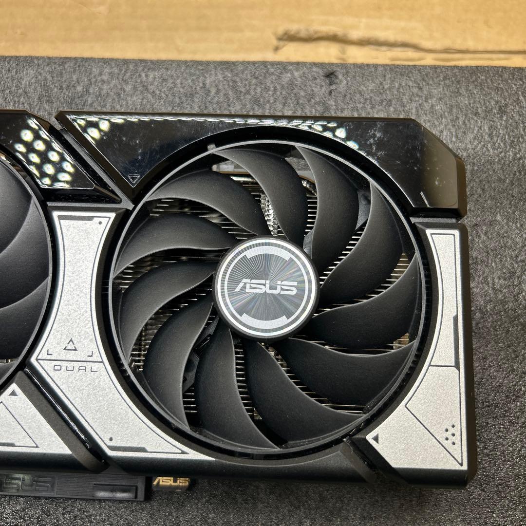 グラフィックボード・グラボ・ビデオカード ASUS DUAL GEFORCE RTX 5060