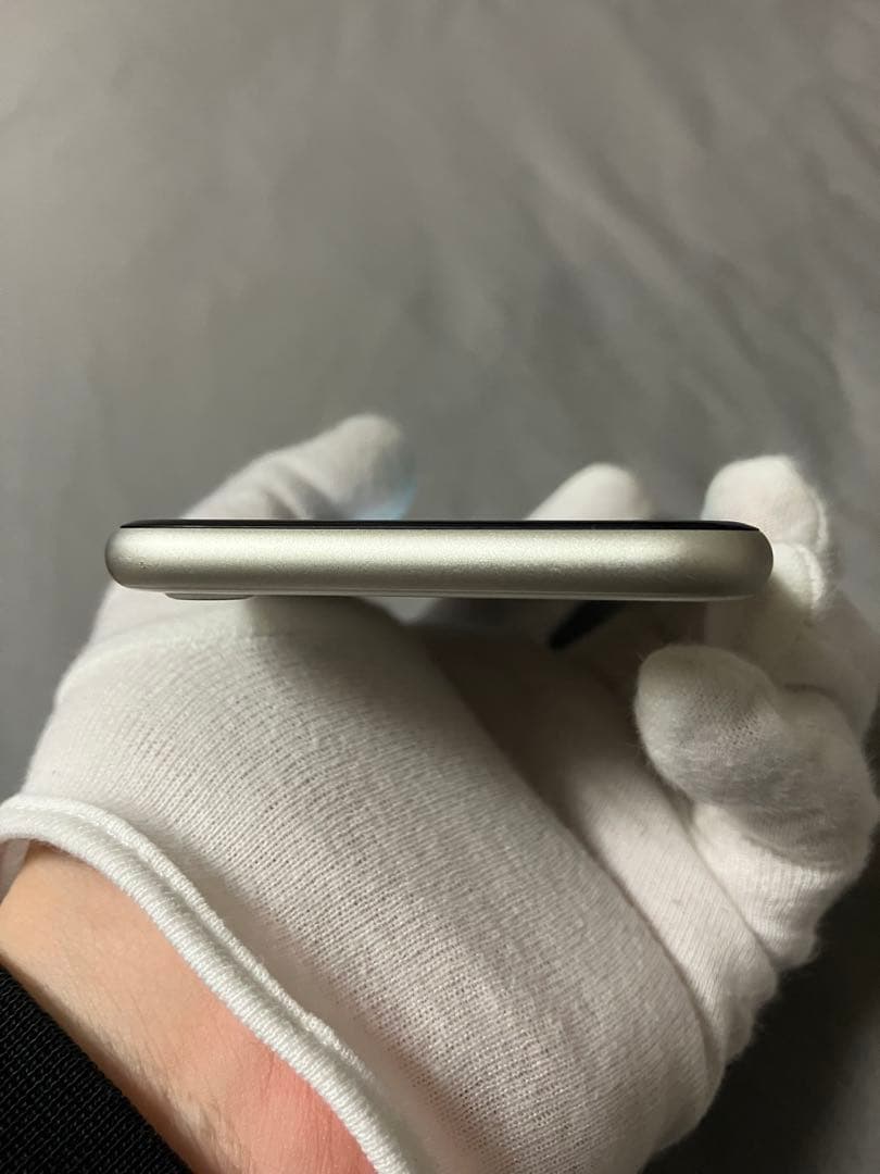 iPhone SE 第3世代 64GB 美品 SIMフリー バッテリー100%