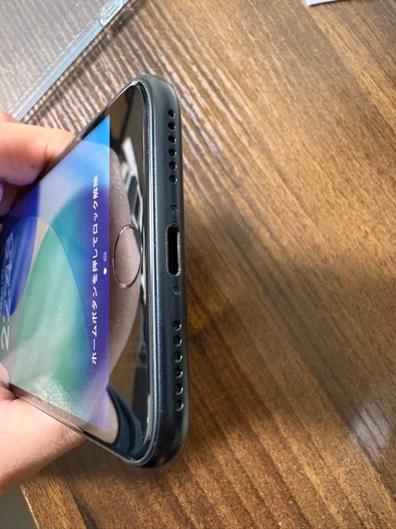 【極美品】iPhone SE 第3世代 64GB ミッドナイト バッテリ100%