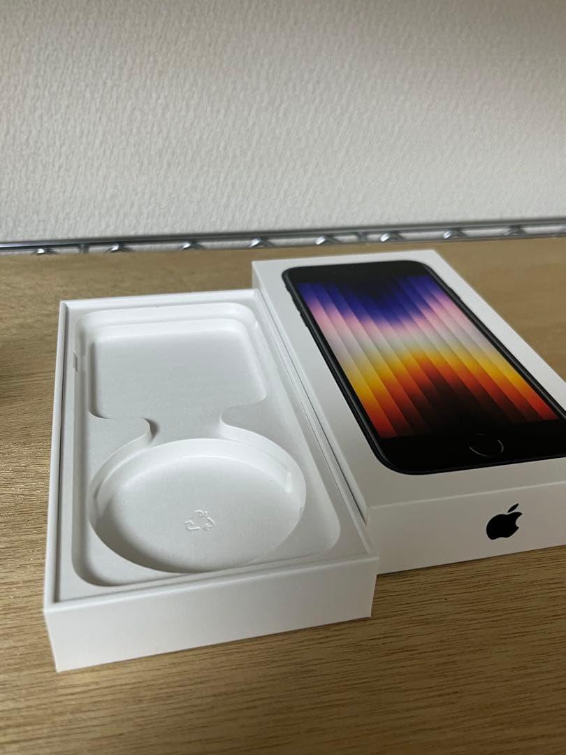 Apple iPhone SE (第3世代) ブラック 256GB 美品