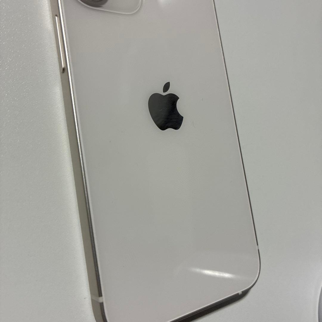 ホワイト スマートフォン USB-Cポート
