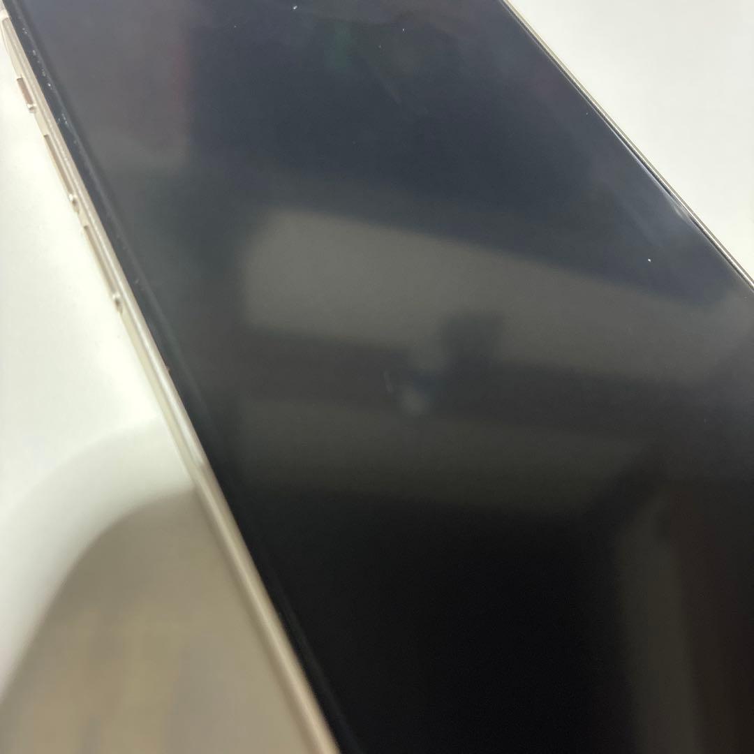 ホワイト スマートフォン USB-Cポート