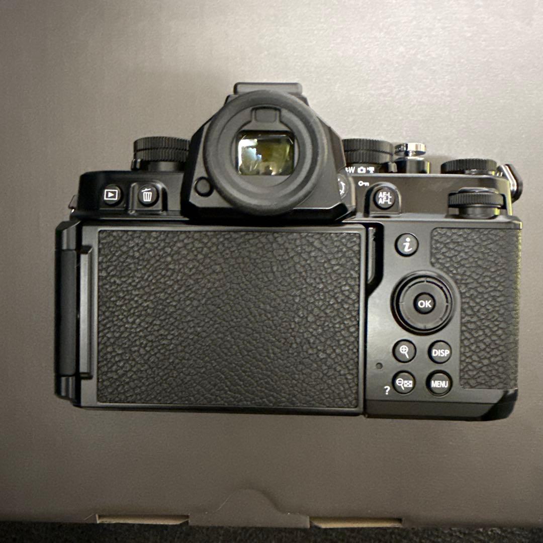 Nikon Zf 撮影回数370回 ＋ NIKKOR Z DX 16-50mm