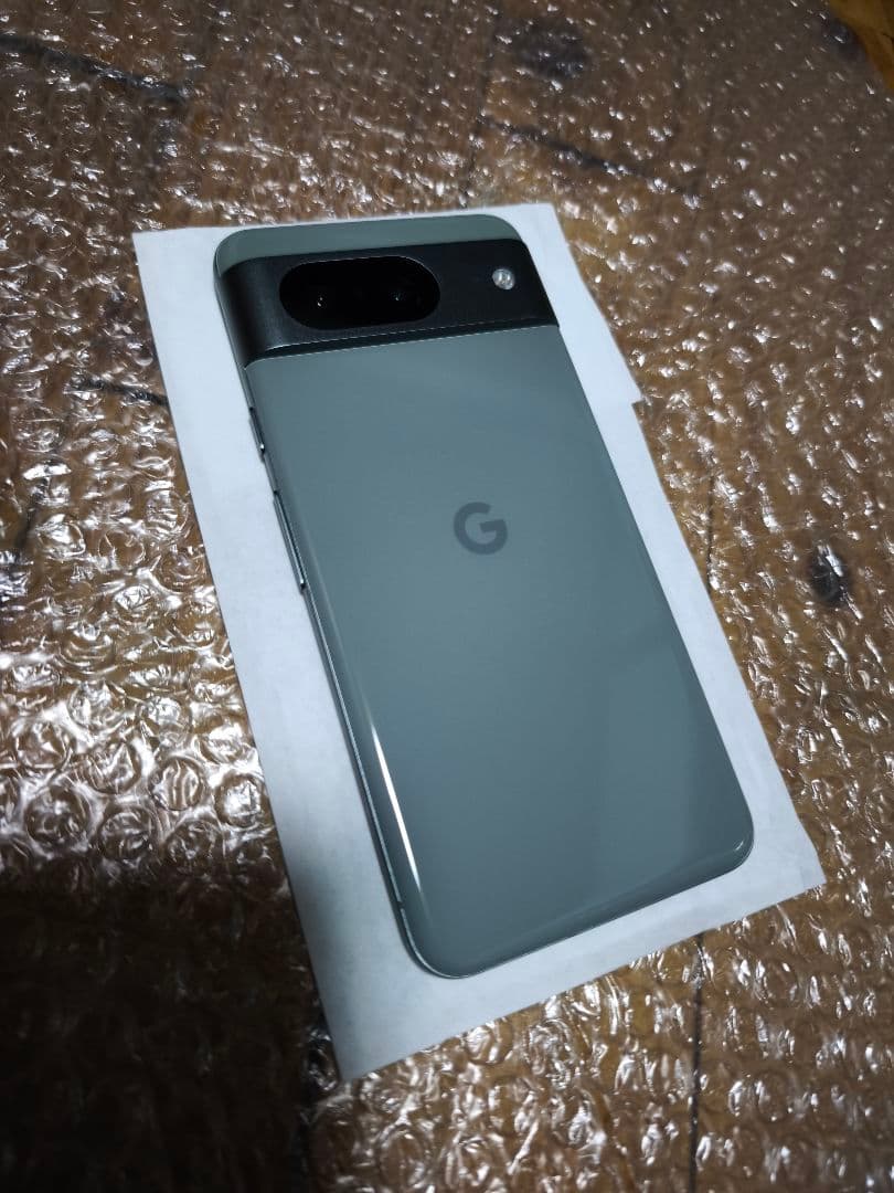 Google Pixel8 Hazel ほぼ新品　spigenケース付き