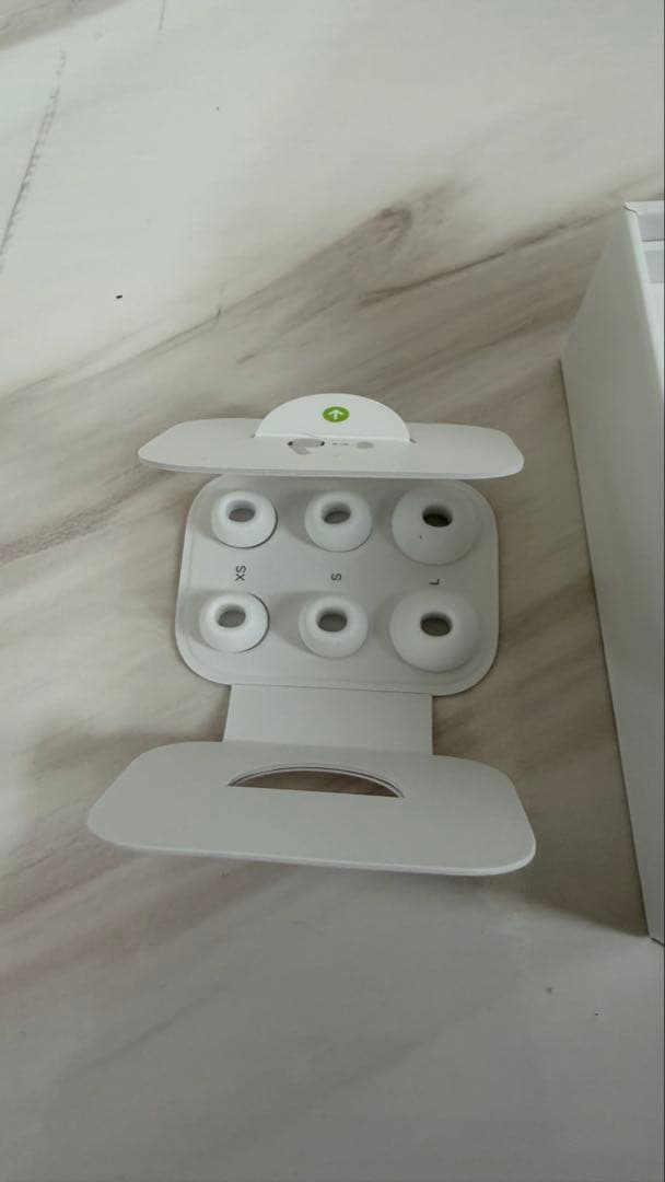 AirPods Pro (第2世代) ワイヤレスイヤホン