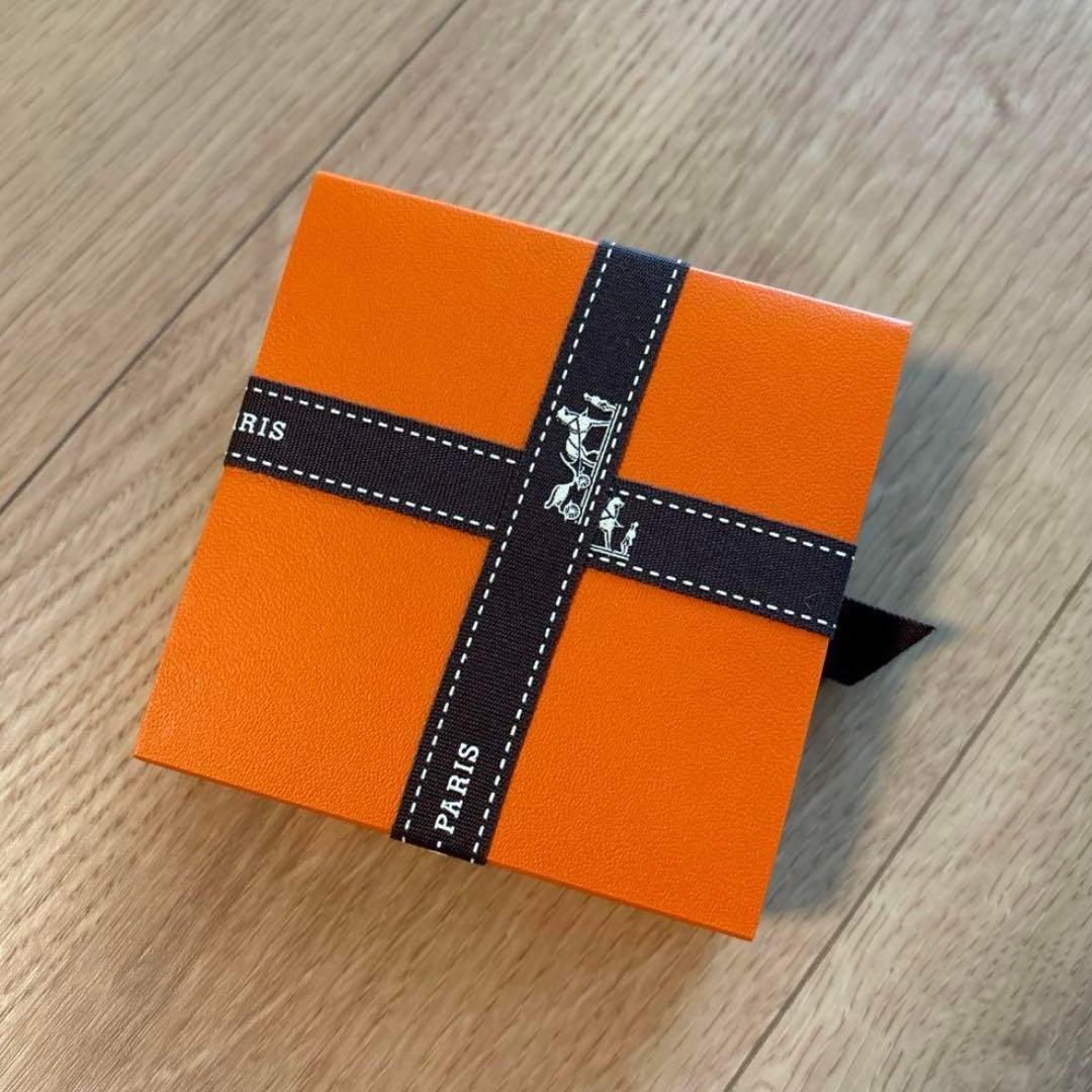 未開封 エルメス フェイスパウダー 04シエンヌ HERMES パウダー