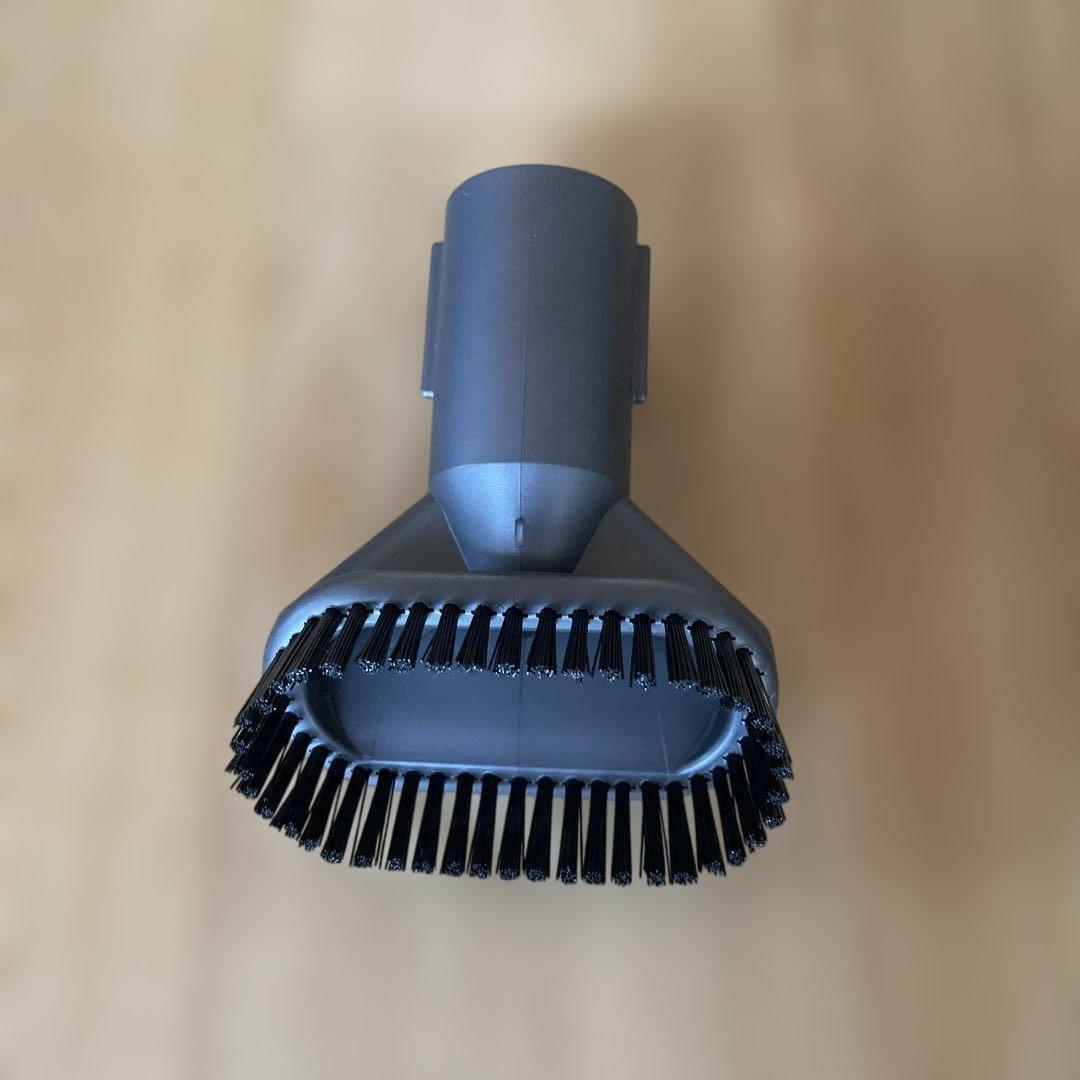 [ジャンク品]Dyson V8fluffy+ 充電器・ノズル付き