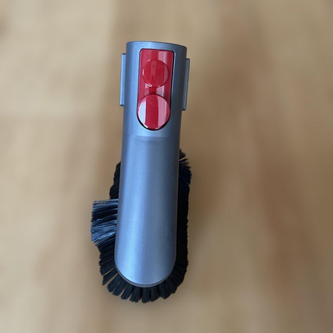 [ジャンク品]Dyson V8fluffy+ 充電器・ノズル付き