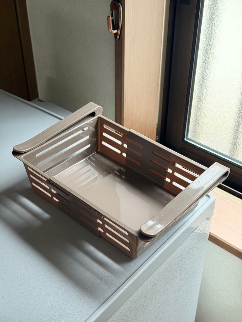 【引き取り限定】【床マット付き】シルバー冷蔵庫 2段棚