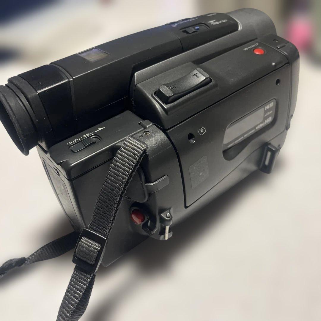 SONY VideoHi8Handycam CCD-TRV90 ③
