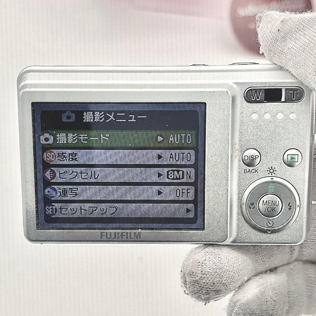 ✨美品✨ 富士フイルム FinePix J10 8.2MP 充電器付 コンデジ