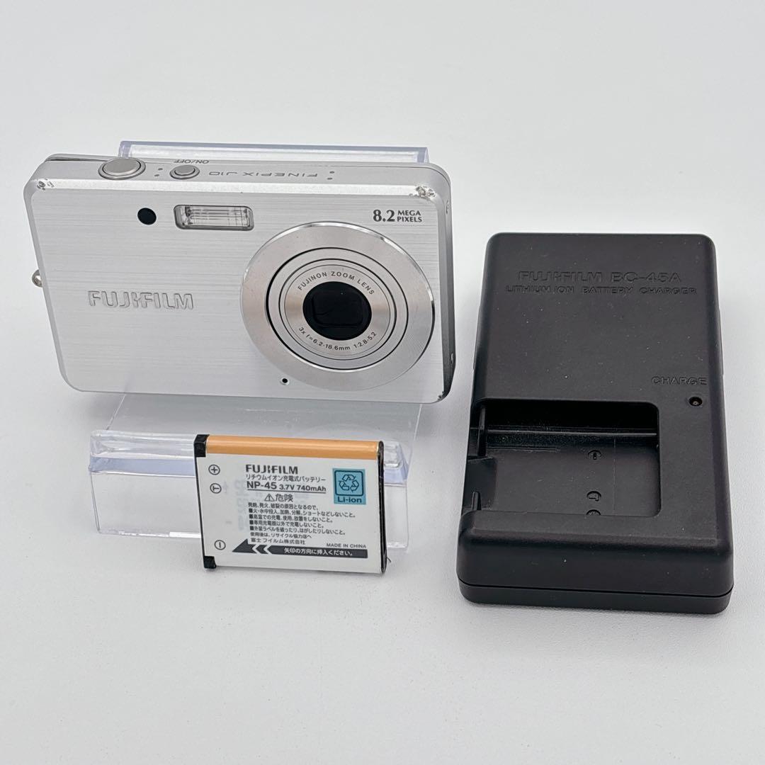 ✨美品✨ 富士フイルム FinePix J10 8.2MP 充電器付 コンデジ