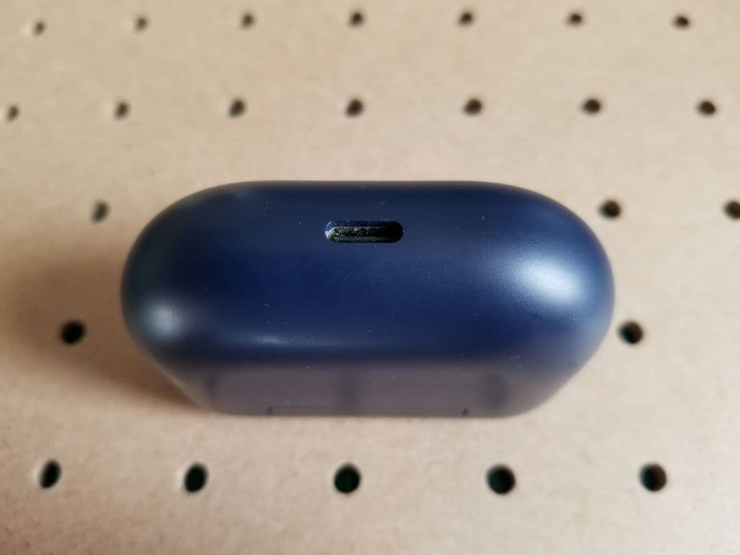 【充電ケースのみおおむね美品】Jabra Elite 8 Active ネイビー
