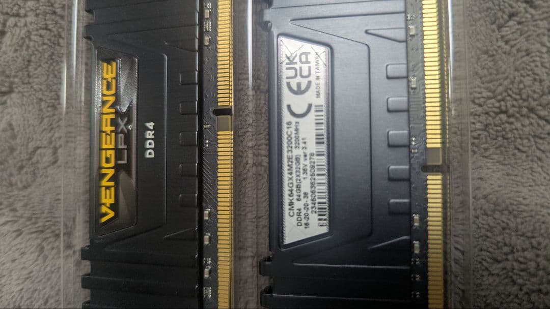 Corsair DDR4-3200 64GB (32GBx2) メモリ