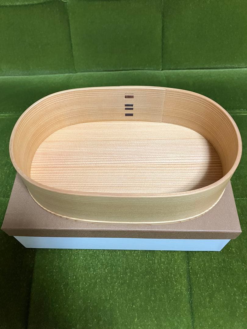 新品・未使用 秋田 （株）大館工芸社製 大館曲げわっぱ小判弁当（大）専用箱付き