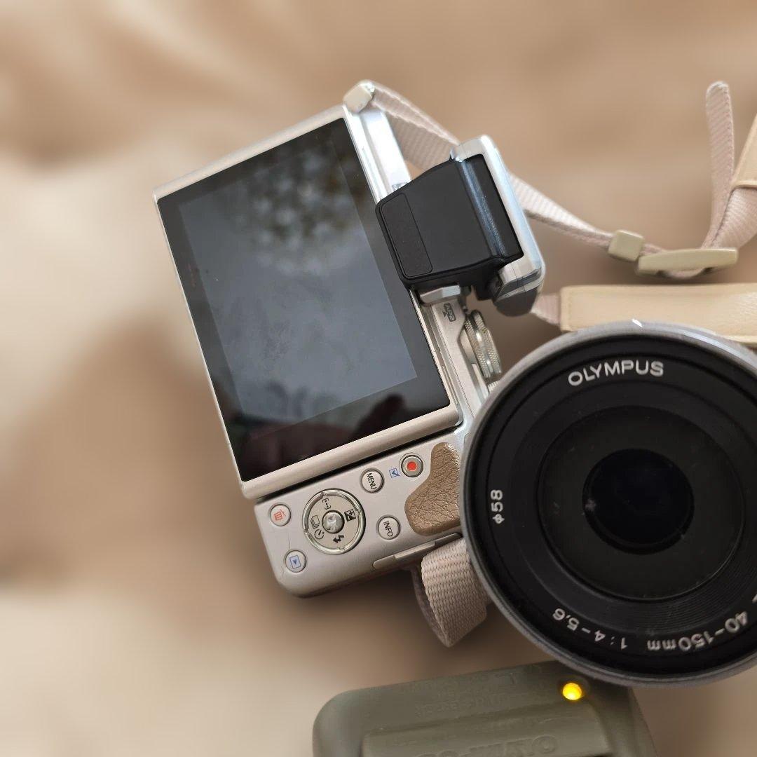 OLYMPUS PEN デジタル一眼レフ オレンジ