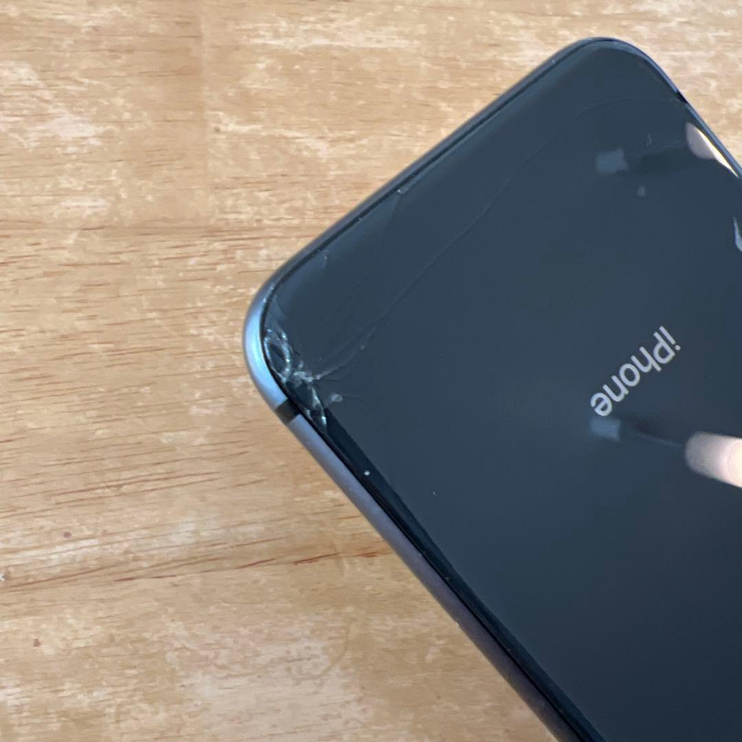 iPhone 8 64GB ブラック 本体