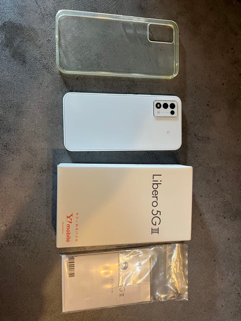 Libero 5G 本体 クリアケース付き
