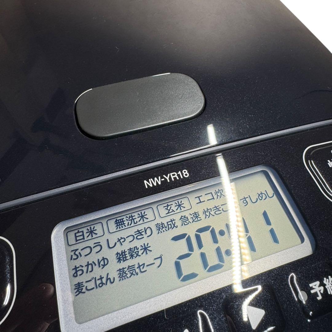 【極美品】象印 極め炊き 圧力IH炊飯ジャー NW-YR18 豪熱大火力　炊飯器