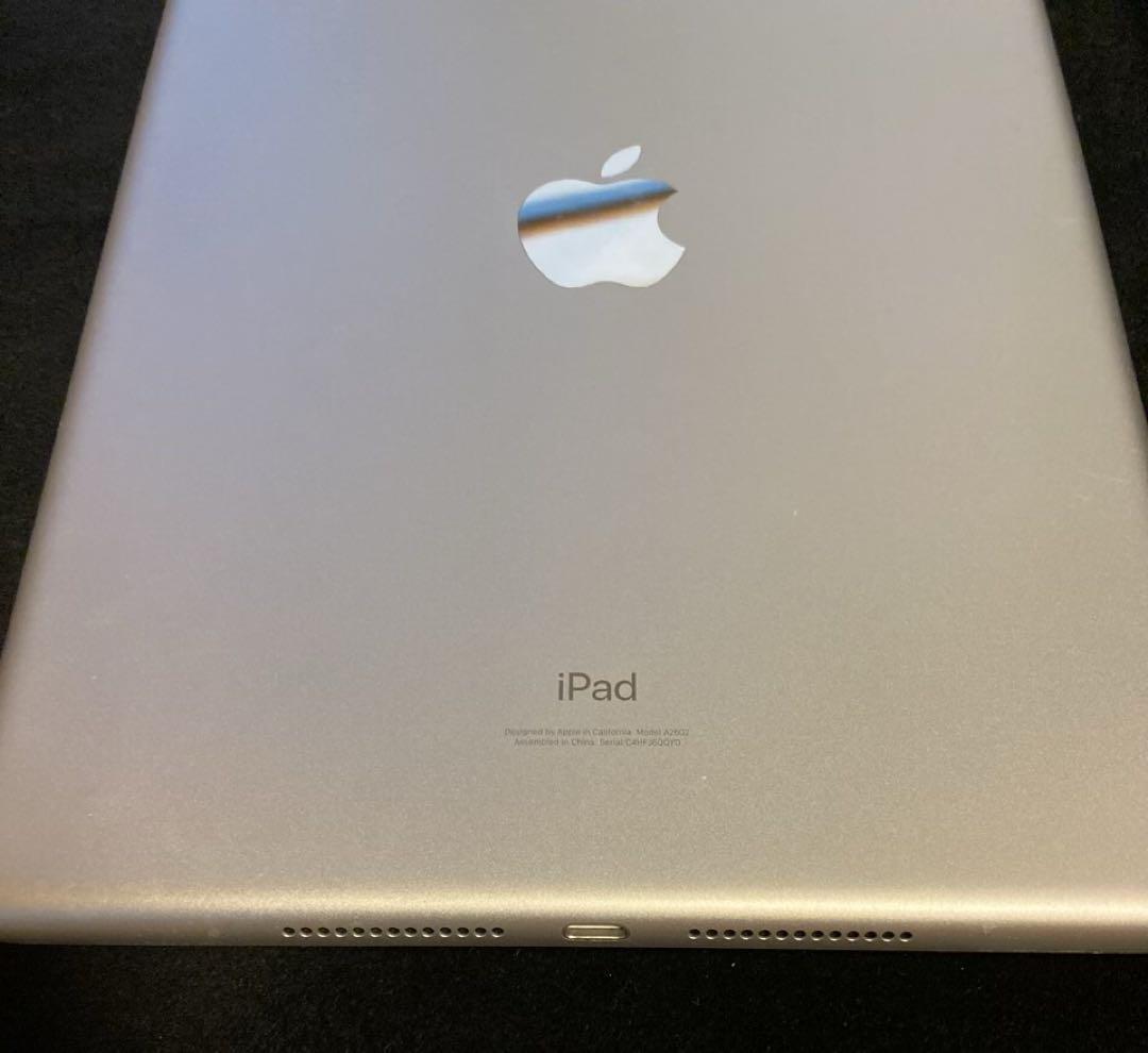 iPad (第9世代) Wi-Fiモデル 64GB シルバー 10.2インチ