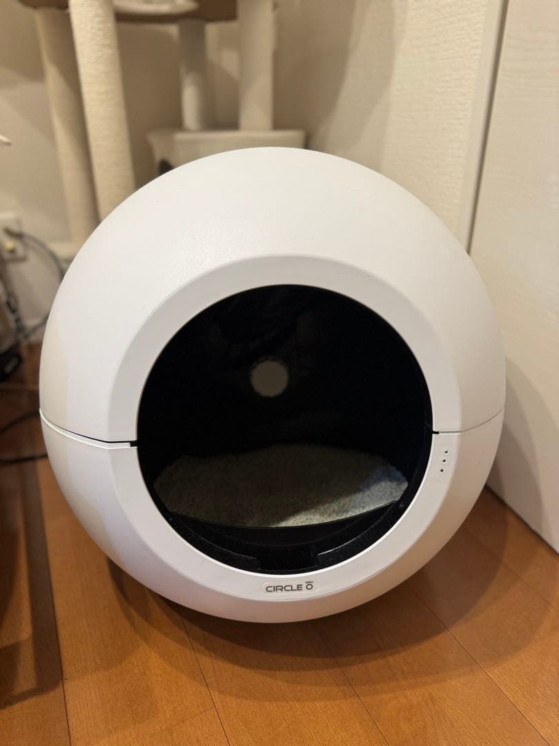 CIRCLE 0 猫用トイレ ホワイト　全自動猫トイレ（砂付き）