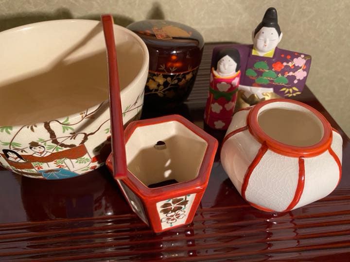 ①2月限定　桃の節句　ぼんぼり蓋置、雪洞蓋置、香合、輪島塗赤い茶杓、雛抹茶椀