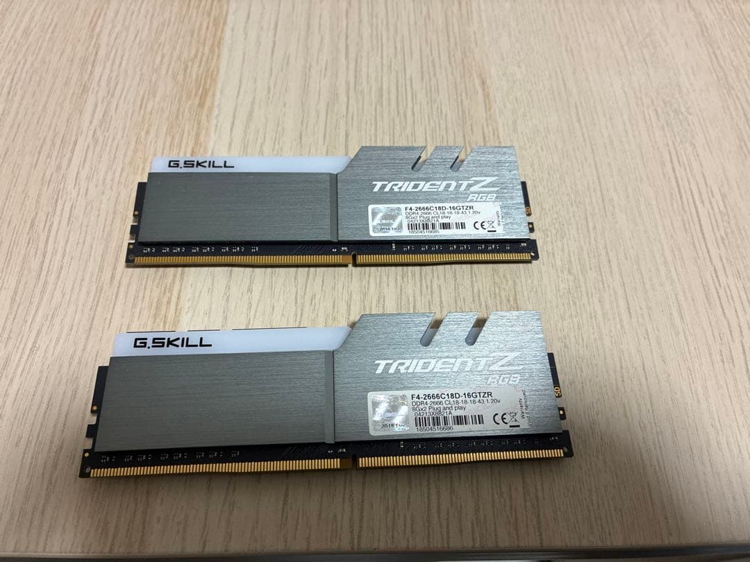 メモリー G.SKILL TRIDENT Z RGB DDR4 16GB (2x8GB)