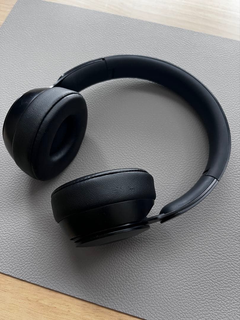 Beats Solo Pro ワイヤレスノイズキャンセリングヘッドホン ブラック