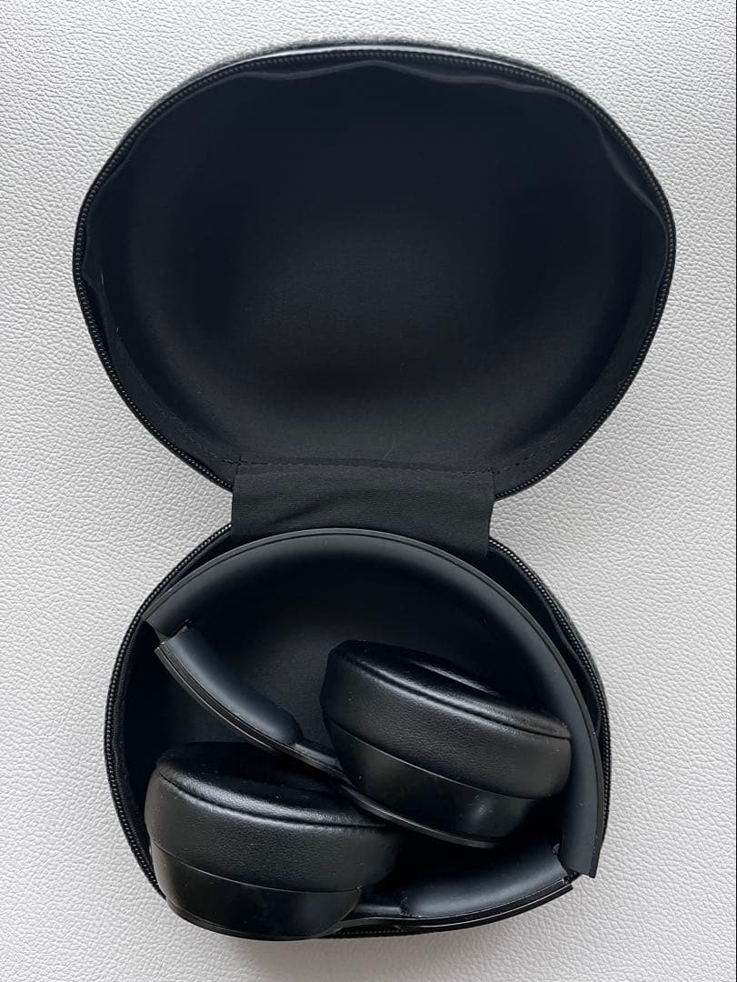 Beats Solo Pro ワイヤレスノイズキャンセリングヘッドホン ブラック