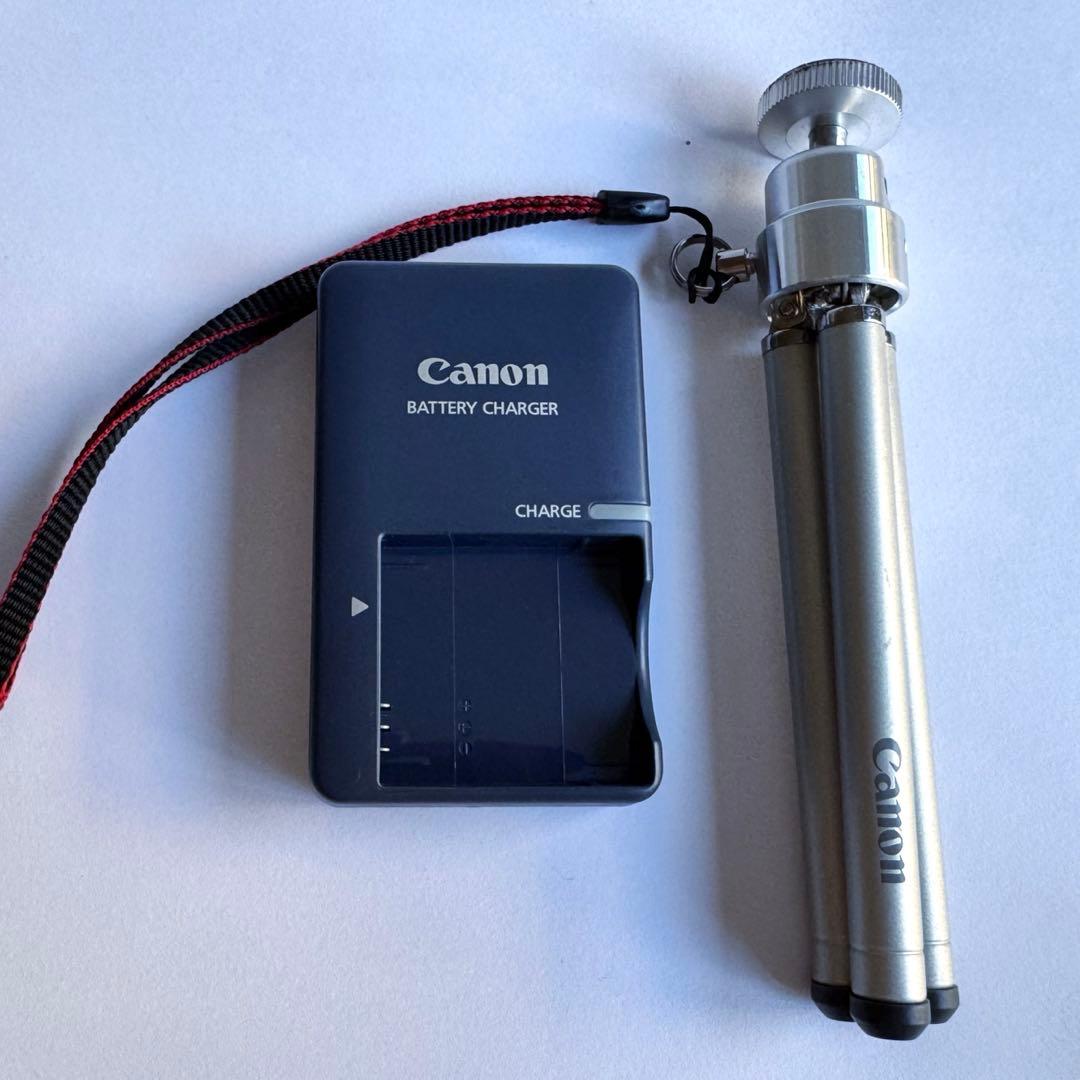 Canon デジタルカメラ IXY DIGITAL 10 シルバー　PC1228