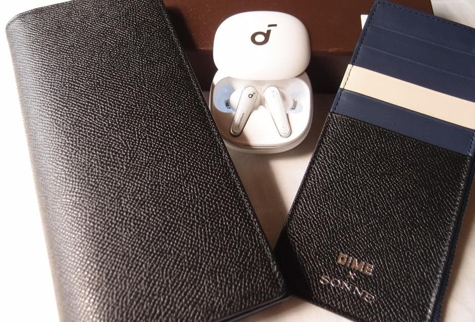 ⭐️お得⭐️Anker Liberty4白＋コンパクト財布