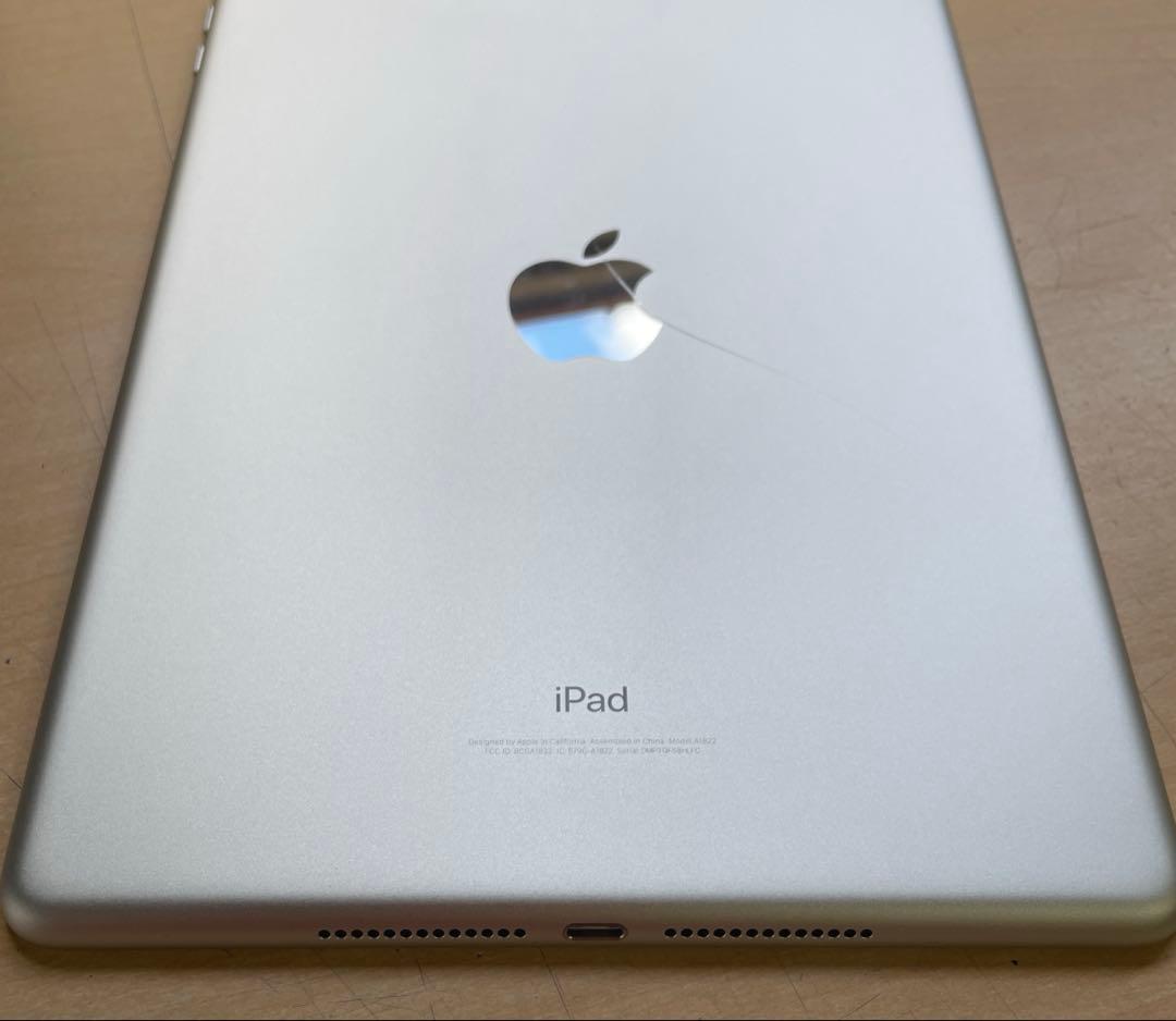iPad 第5世代　A1822　Wi-Fiモデル　シルバー　32GB 美品　#7