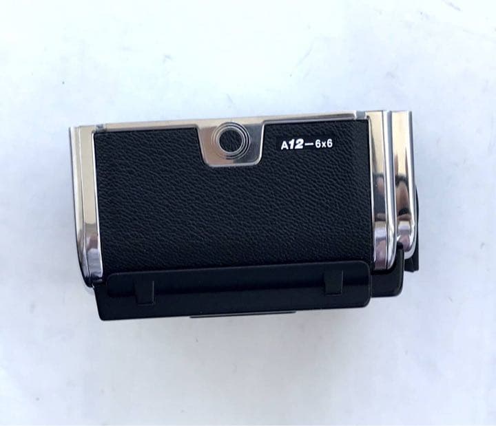 HASSELBLAD A12/A16 フィルムマガジン 皮を飾ります