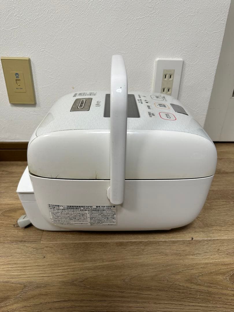 象印NW-KB10 炎舞炊き 圧力IH 炊飯ジャー 5.5合19年製 ホワイト