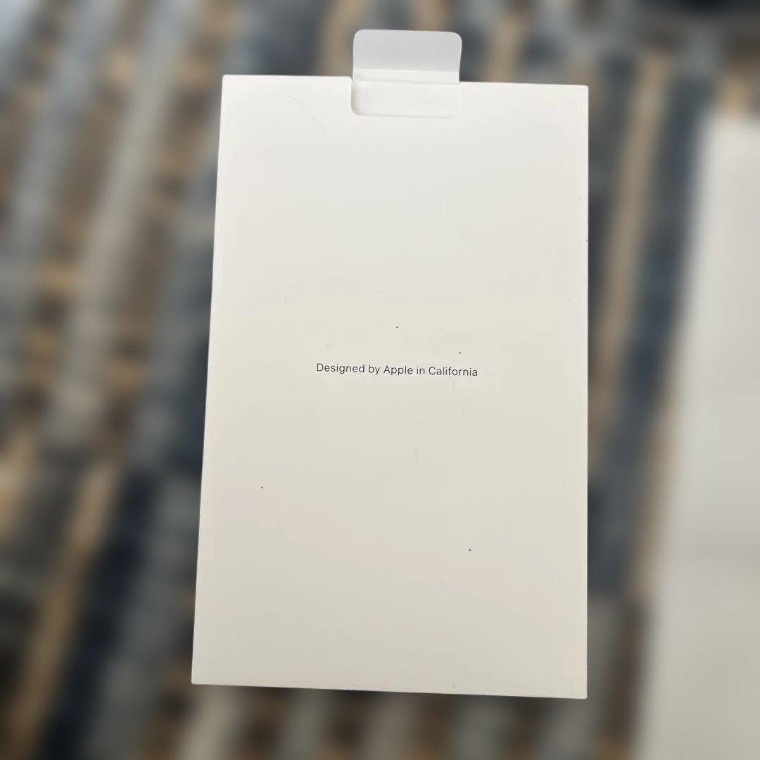 iPad A16 Wi-Fi ケース付き