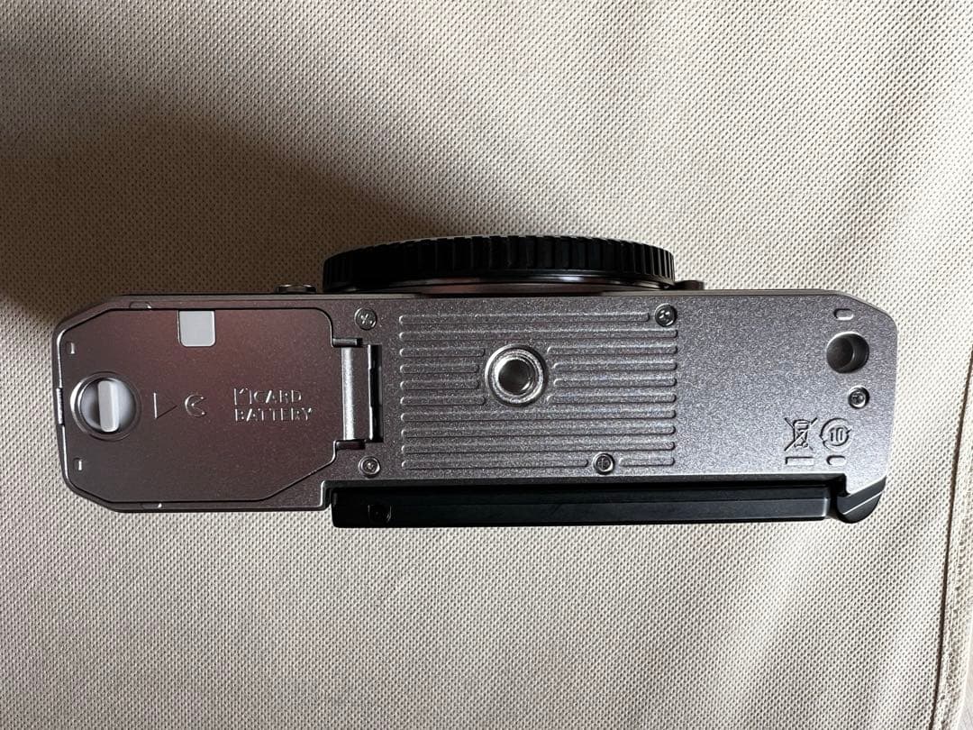 Nikon Z fc ミラーレスカメラ　ボディのみ　付属品