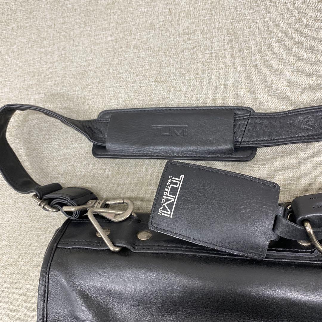 ③N985＊ TUMI ガーメントバッグ ブラック 大容量