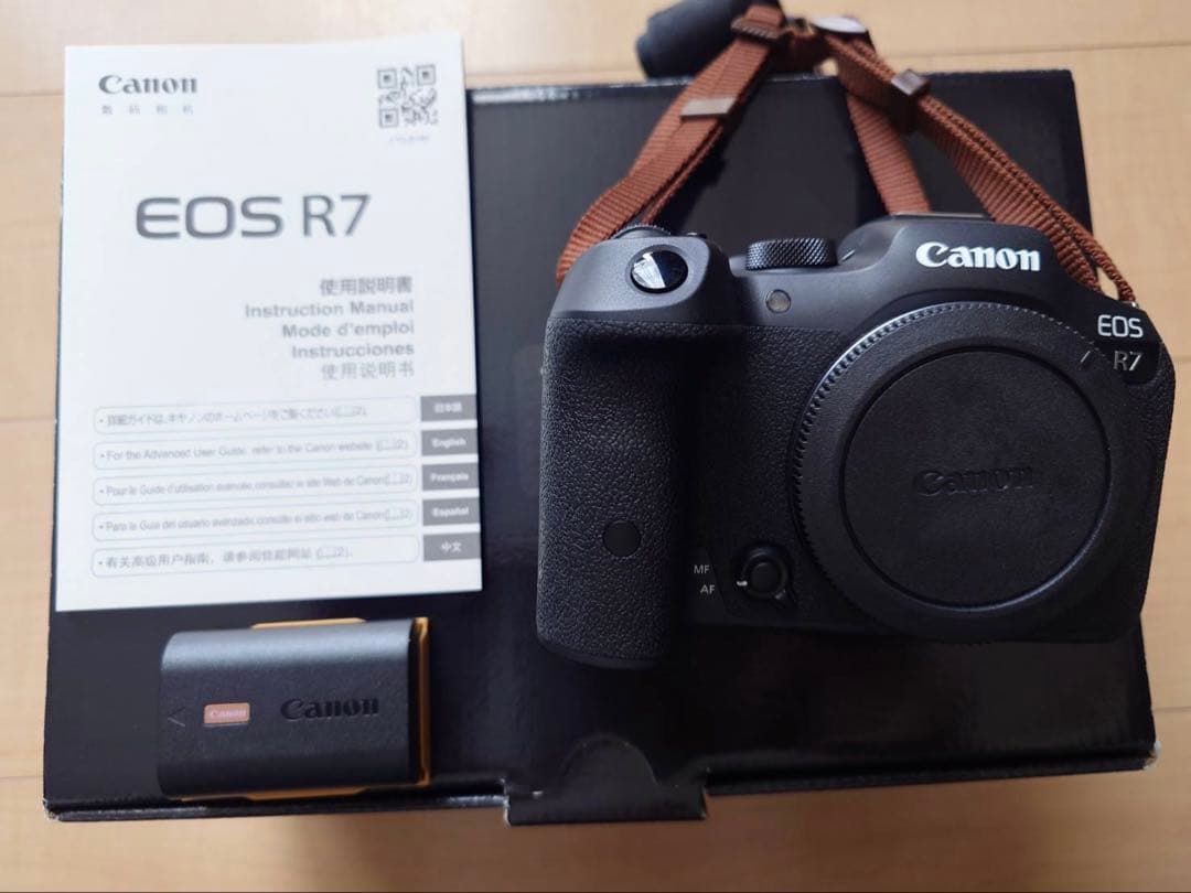 Canon EOS R7 ミラーレスカメラ 本体