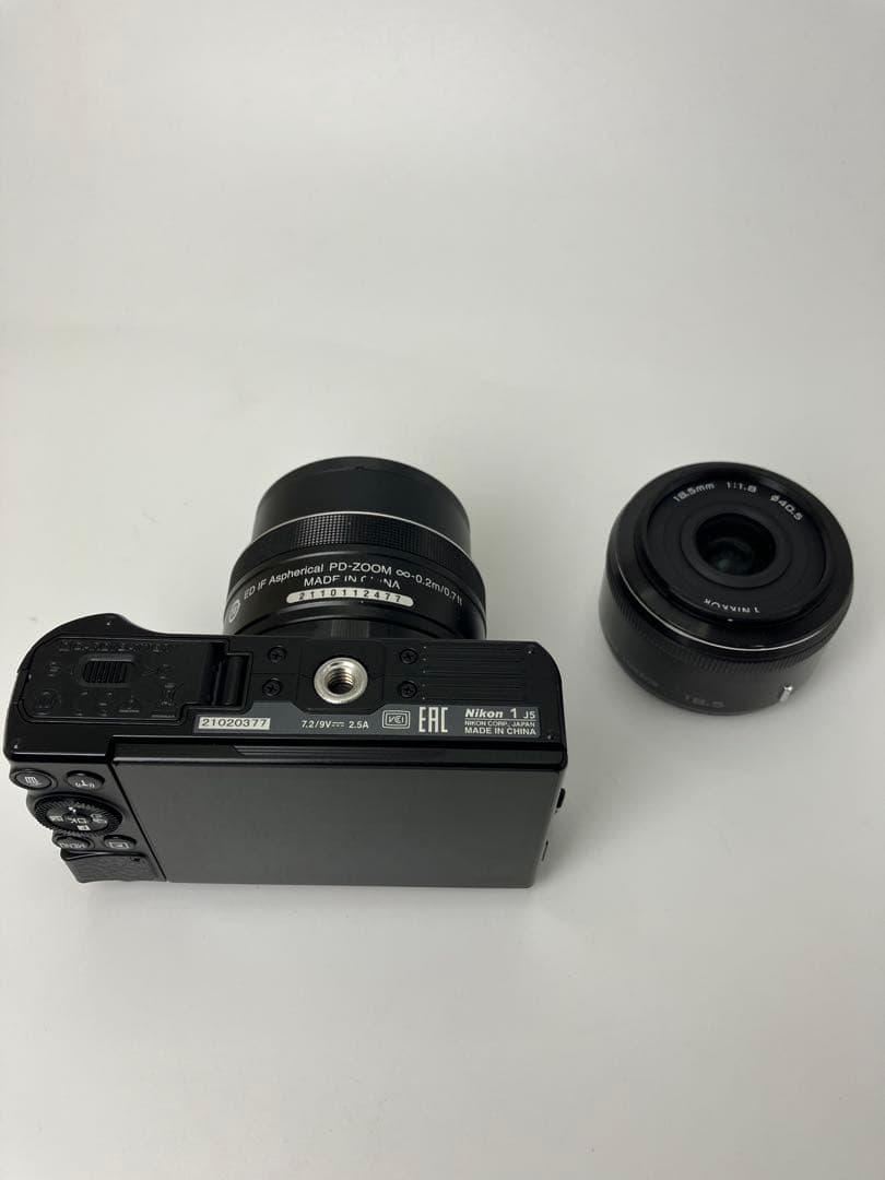 【返品保証・動作確認済】Nikon 1 J5 ブラック ダブルレンズキット