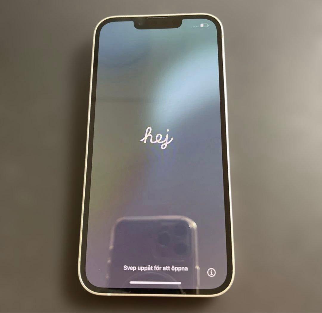 【美品】Apple iPhone 13 128GB ホワイト