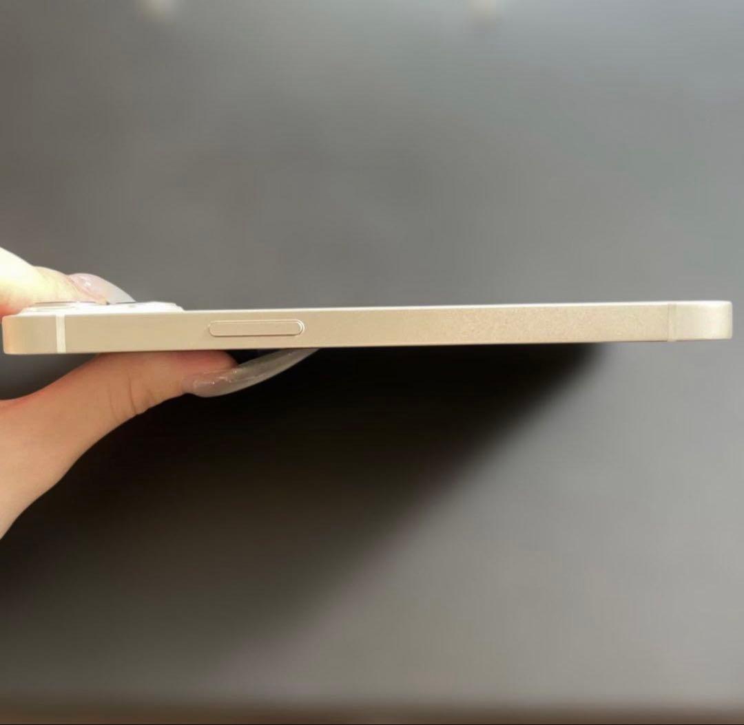 【美品】Apple iPhone 13 128GB ホワイト